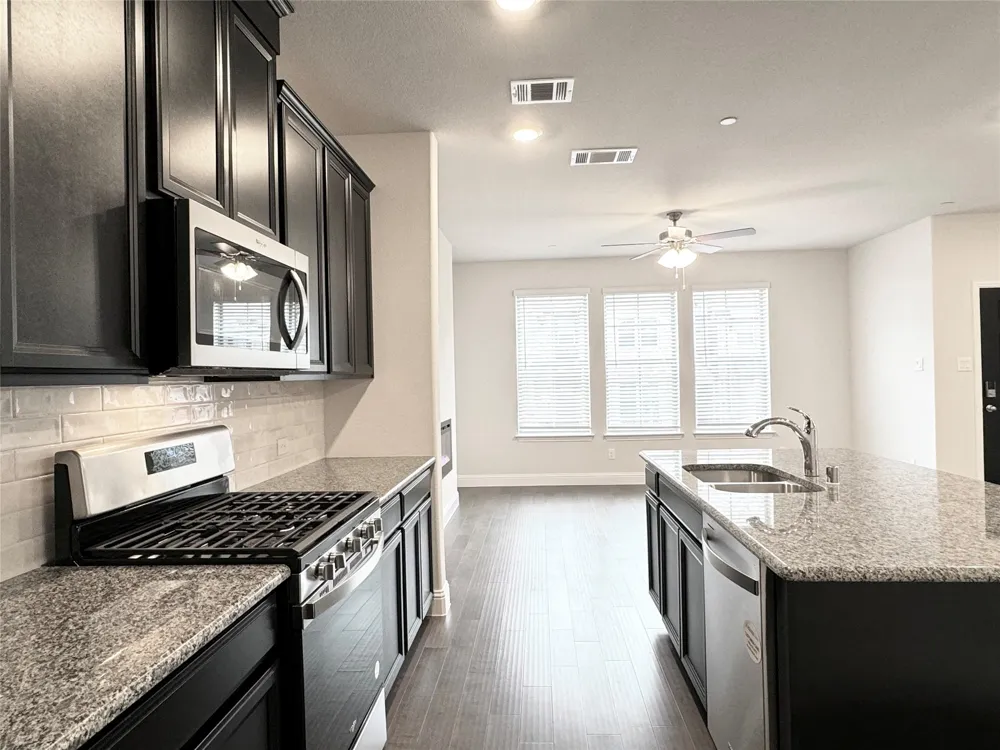 7837 Bayside Drive Rowlett, TX 75088