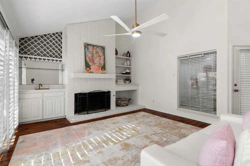 17663 Sunmeadow Drive Dallas, TX 75252