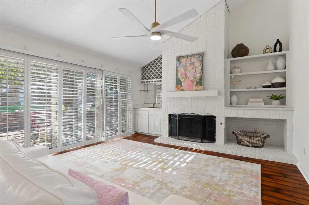 17663 Sunmeadow Drive Dallas, TX 75252