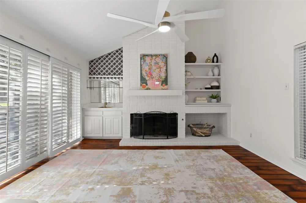 17663 Sunmeadow Drive Dallas, TX 75252
