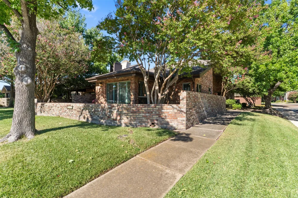 17663 Sunmeadow Drive Dallas, TX 75252