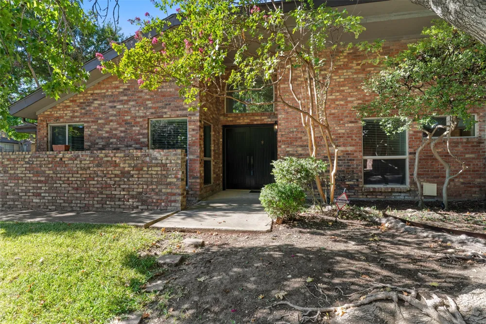17663 Sunmeadow Drive Dallas, TX 75252