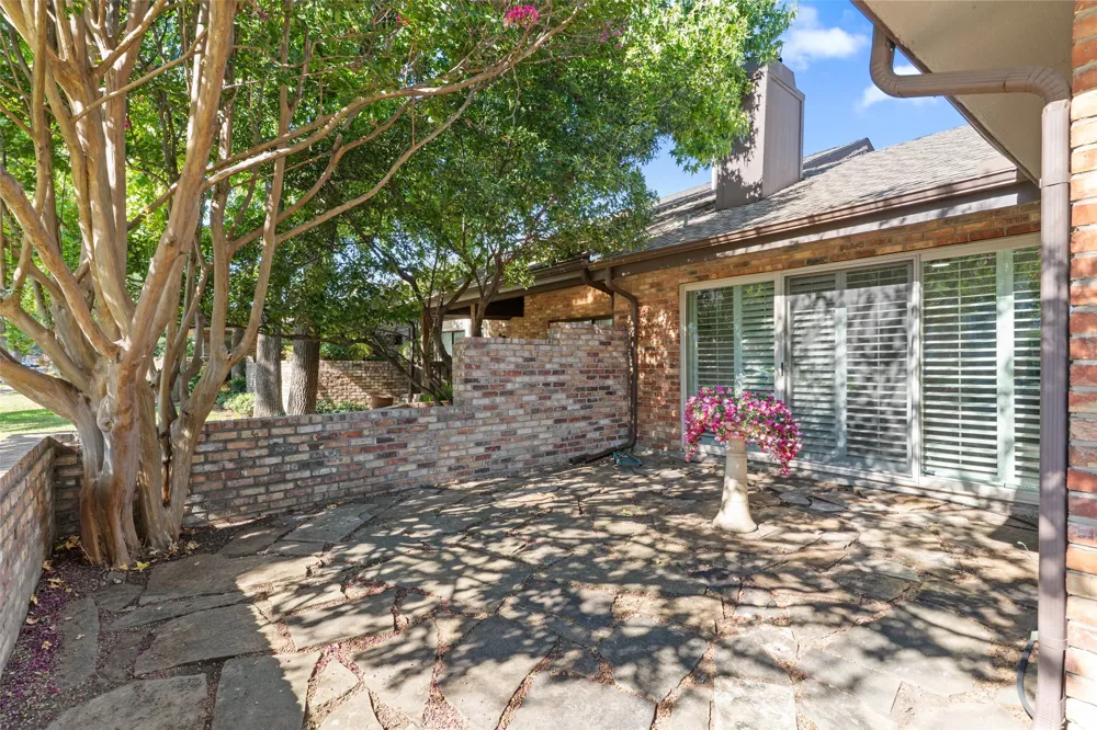 17663 Sunmeadow Drive Dallas, TX 75252