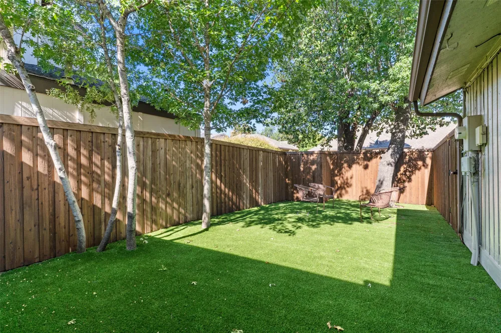 17663 Sunmeadow Drive Dallas, TX 75252