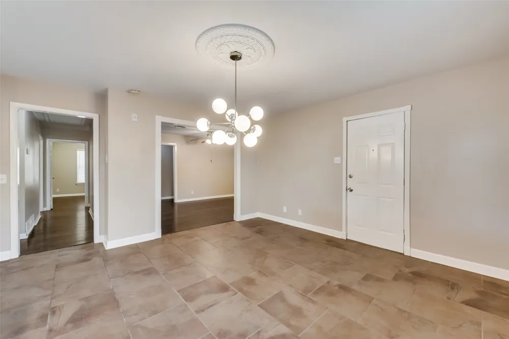 2629 San Medina Avenue Dallas, TX 75228