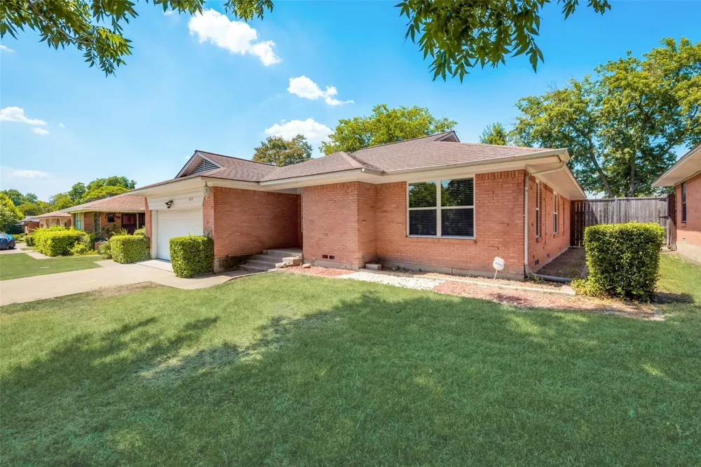 2629 San Medina Avenue Dallas, TX 75228