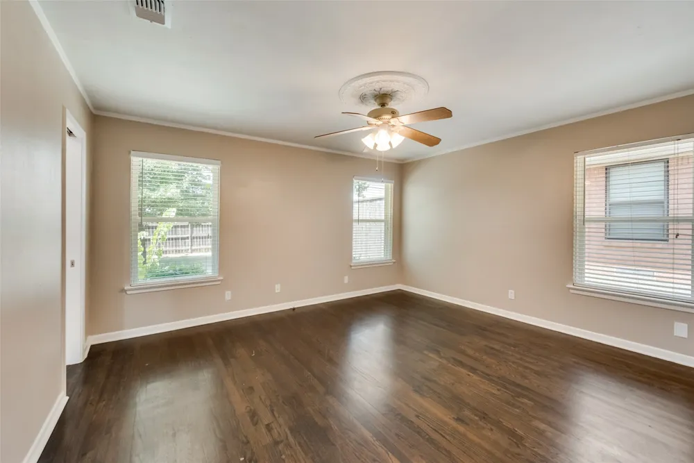 2629 San Medina Avenue Dallas, TX 75228