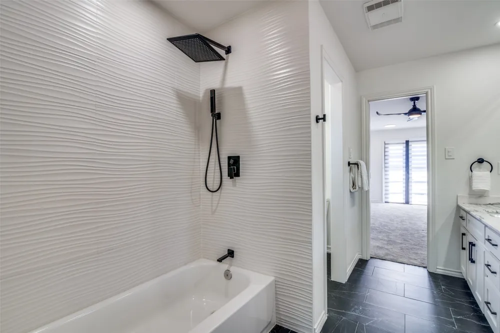 200 Krohn Court Irving, TX 75038