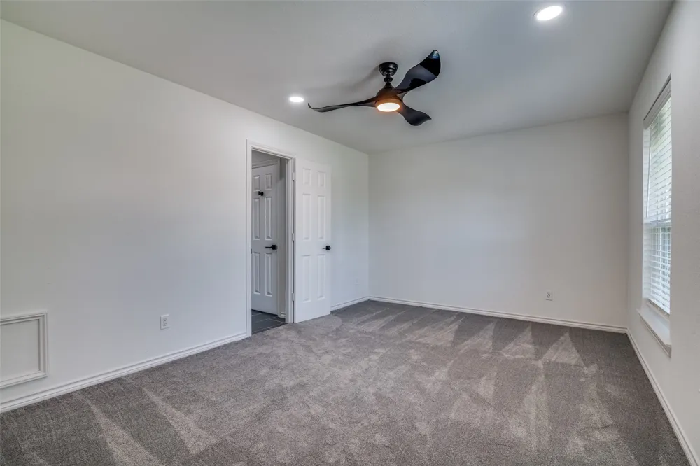 200 Krohn Court Irving, TX 75038