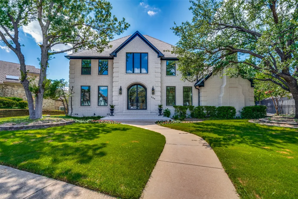200 Krohn Court Irving, TX 75038