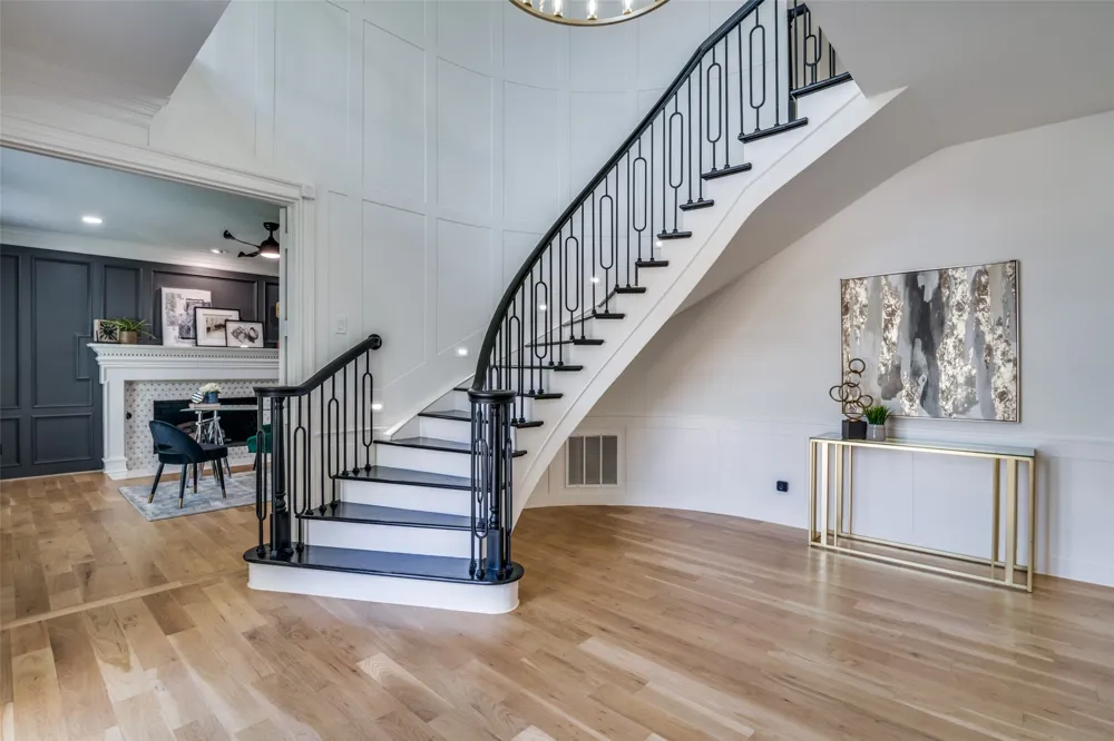 200 Krohn Court Irving, TX 75038