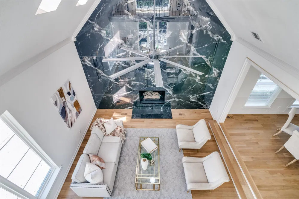 200 Krohn Court Irving, TX 75038