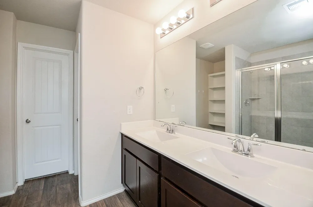 1811 Brady Shores Drive Rosenberg, TX 77469