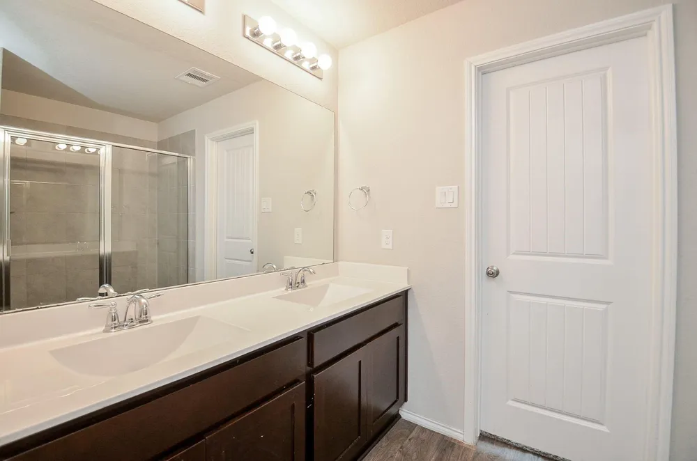 1811 Brady Shores Drive Rosenberg, TX 77469