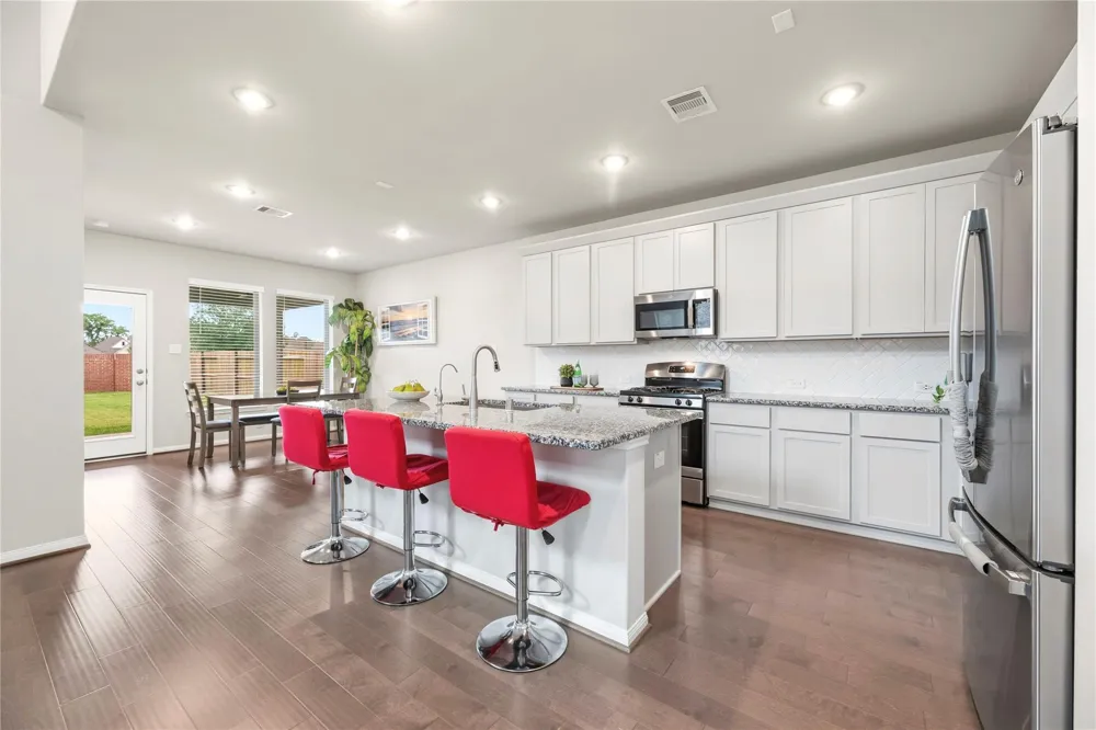 1930 Misty Field Drive Missouri City, TX 77459