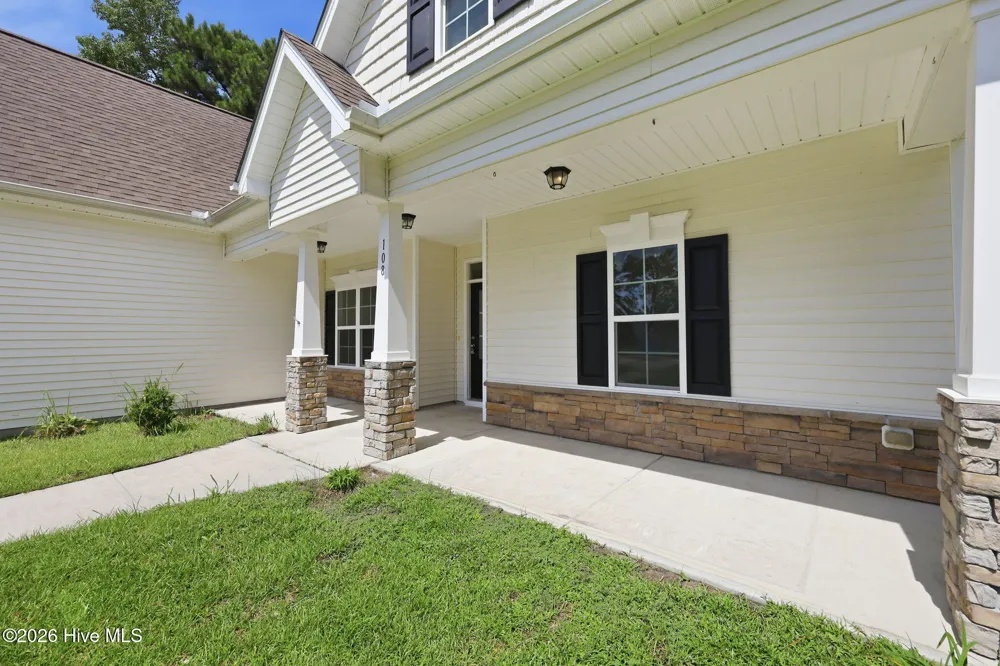 108 Bellchase Drive Jacksonville, NC 28540