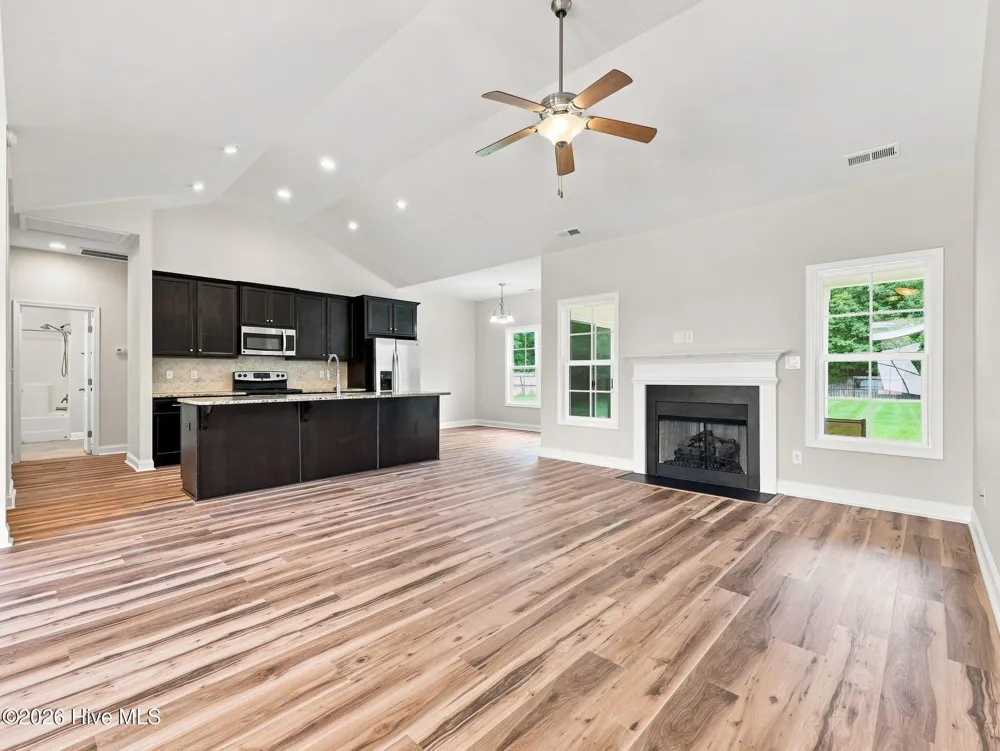 108 Bellchase Drive Jacksonville, NC 28540