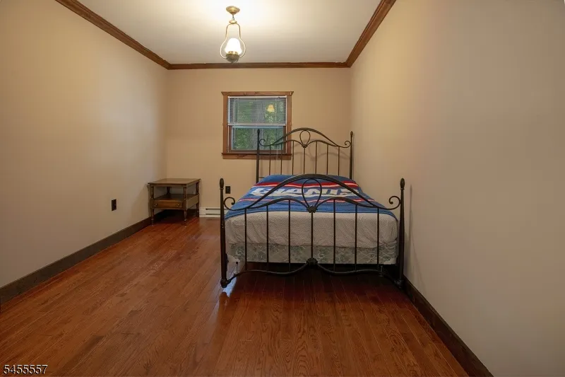 28 Laketop Dr Hampton, NJ 07860