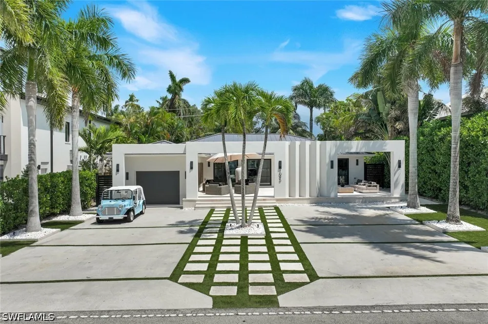 Sandpiper Street Naples, FL 34102