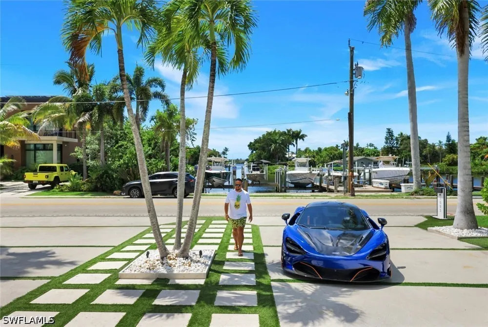 Sandpiper Street Naples, FL 34102
