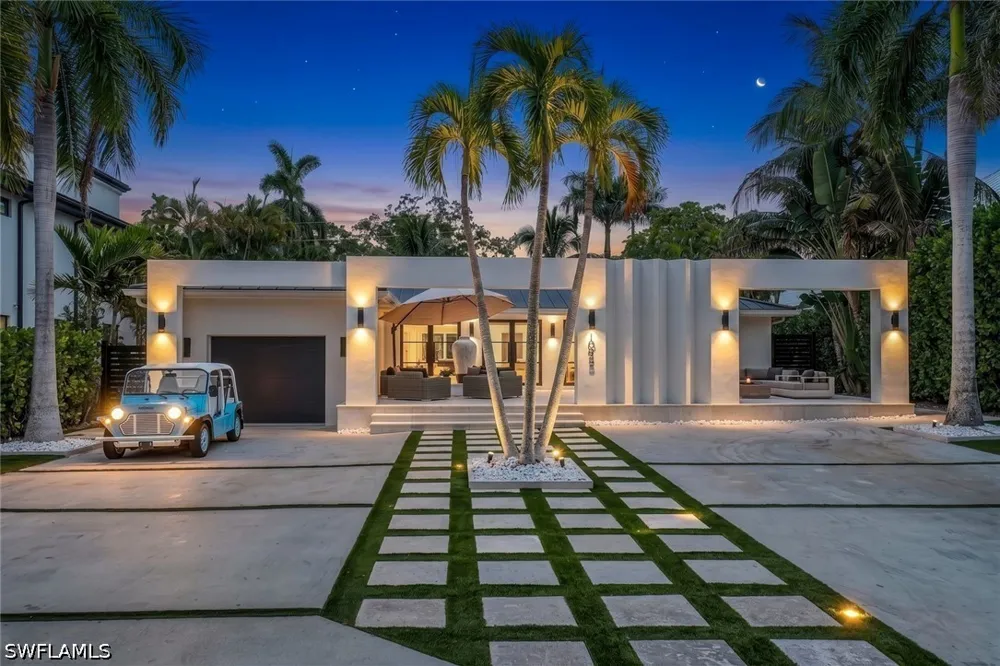 Sandpiper Street Naples, FL 34102