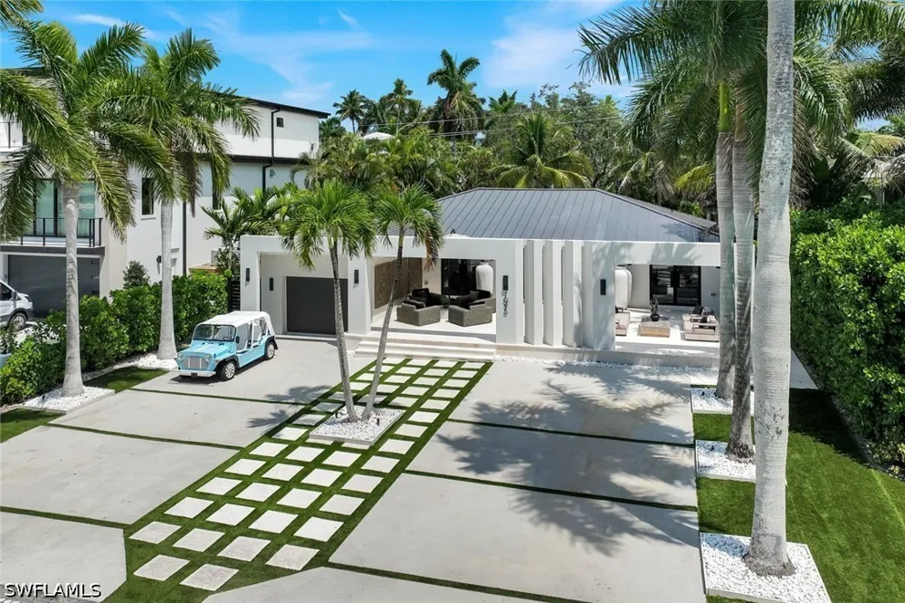Sandpiper Street Naples, FL 34102