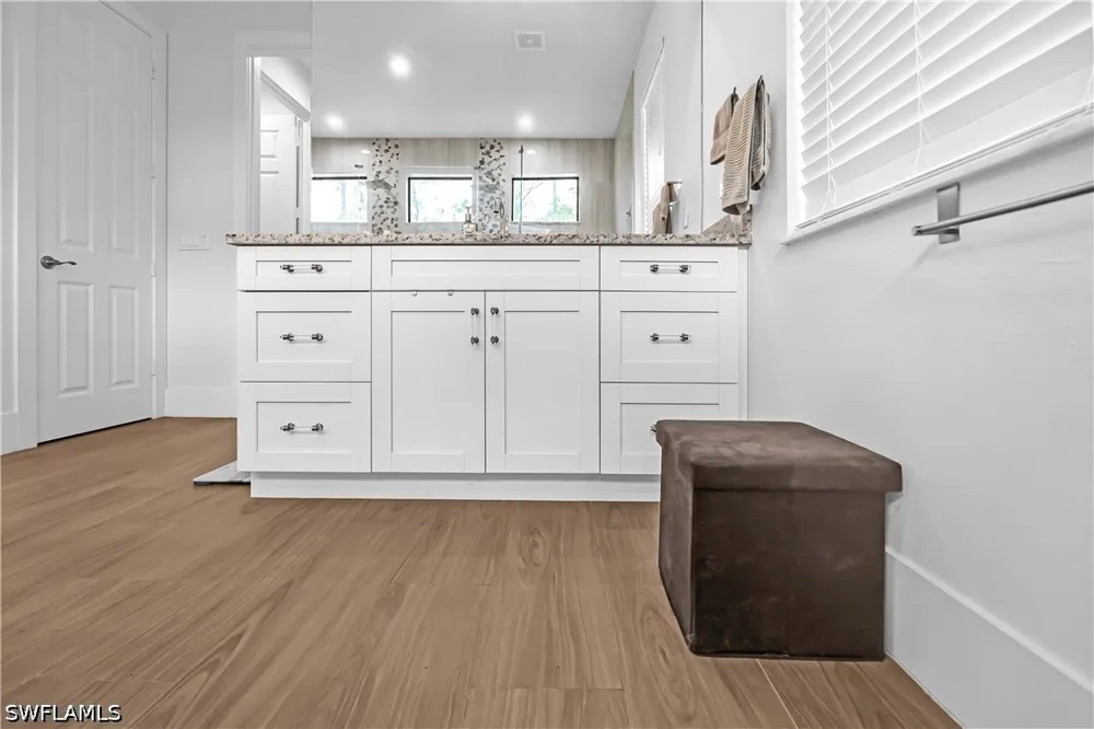 12th Avenue NE Naples, FL 34120