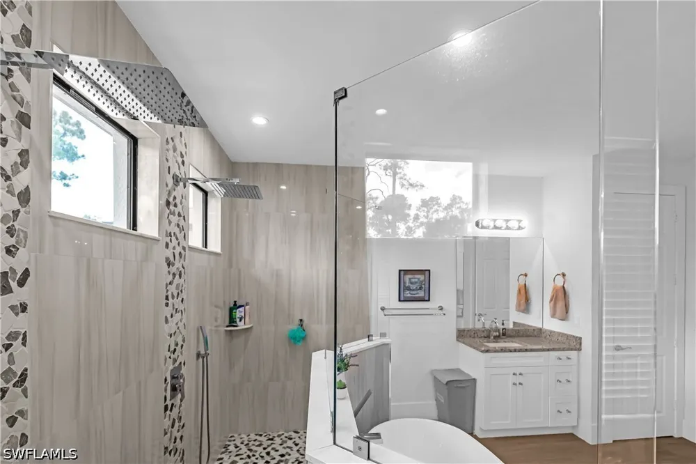 12th Avenue NE Naples, FL 34120