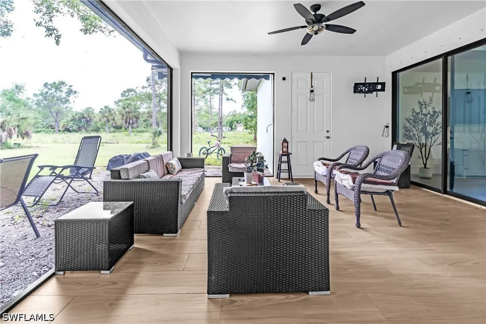12th Avenue NE Naples, FL 34120