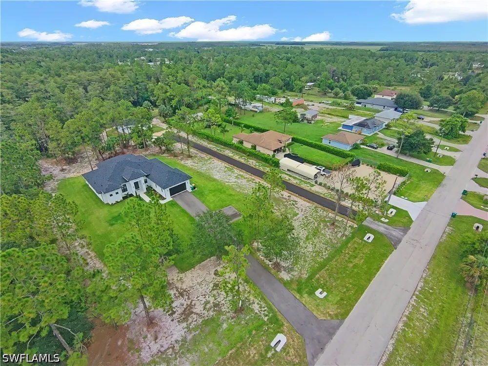 12th Avenue NE Naples, FL 34120
