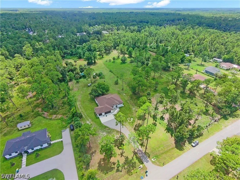 12th Avenue NE Naples, FL 34120