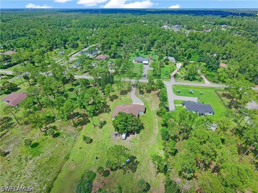12th Avenue NE Naples, FL 34120