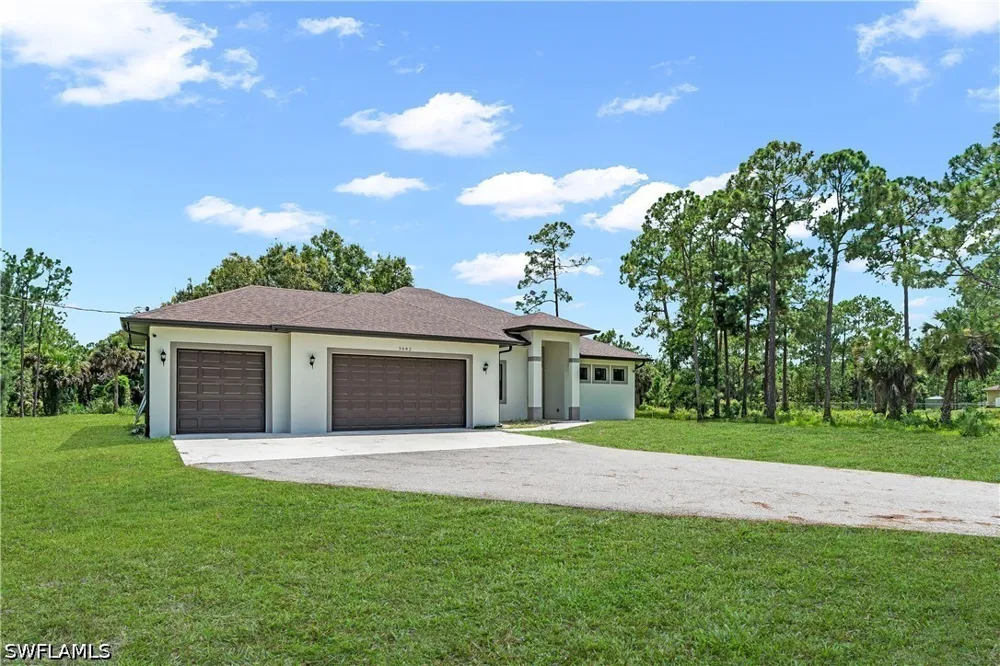 12th Avenue NE Naples, FL 34120
