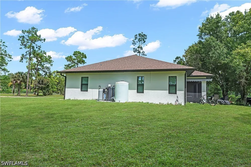 12th Avenue NE Naples, FL 34120