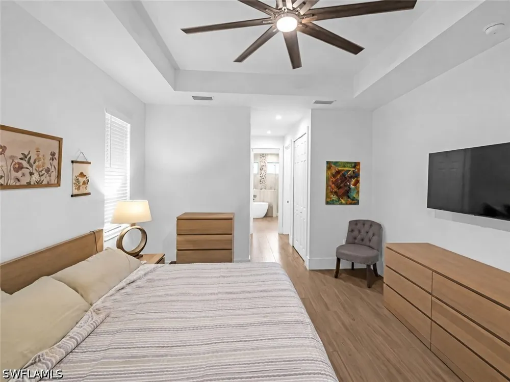 12th Avenue NE Naples, FL 34120