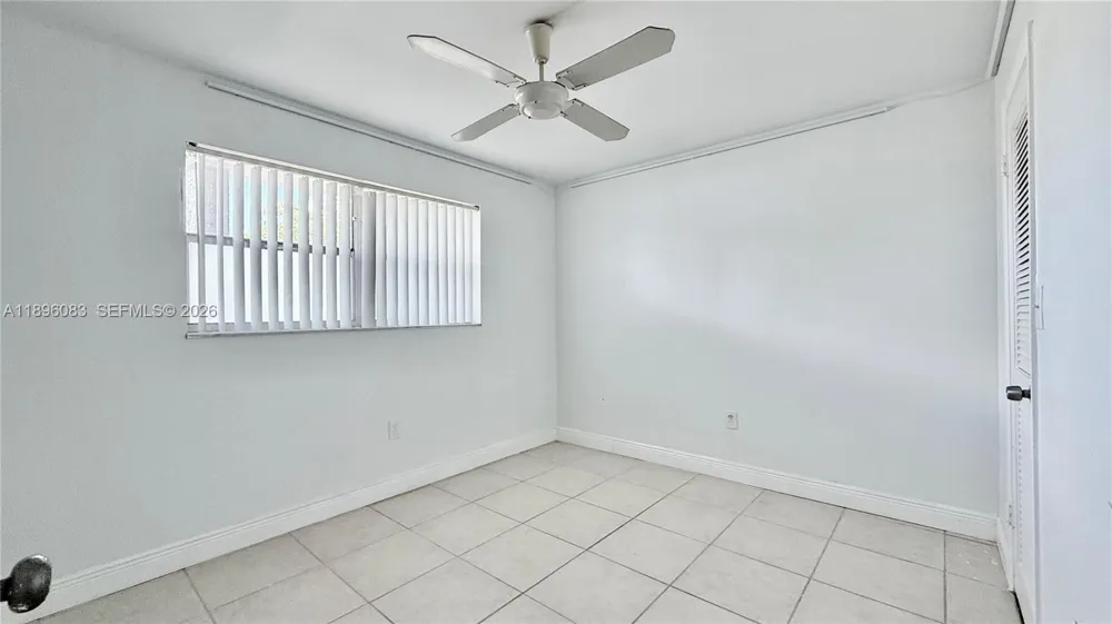 8450 Sunrise Lakes Blvd #111 Sunrise, FL 33322