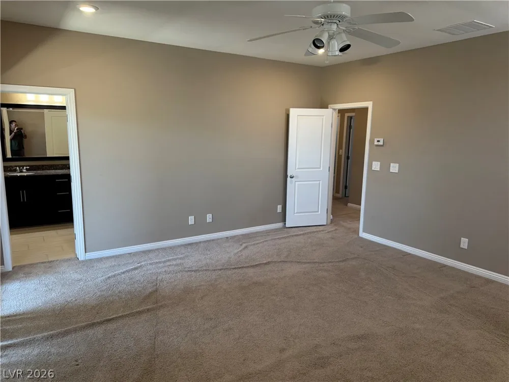 921 Riverlawn Place Las Vegas, NV 89138