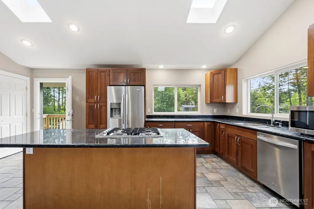 871 NE LARSON BLVD Belfair, WA 98528