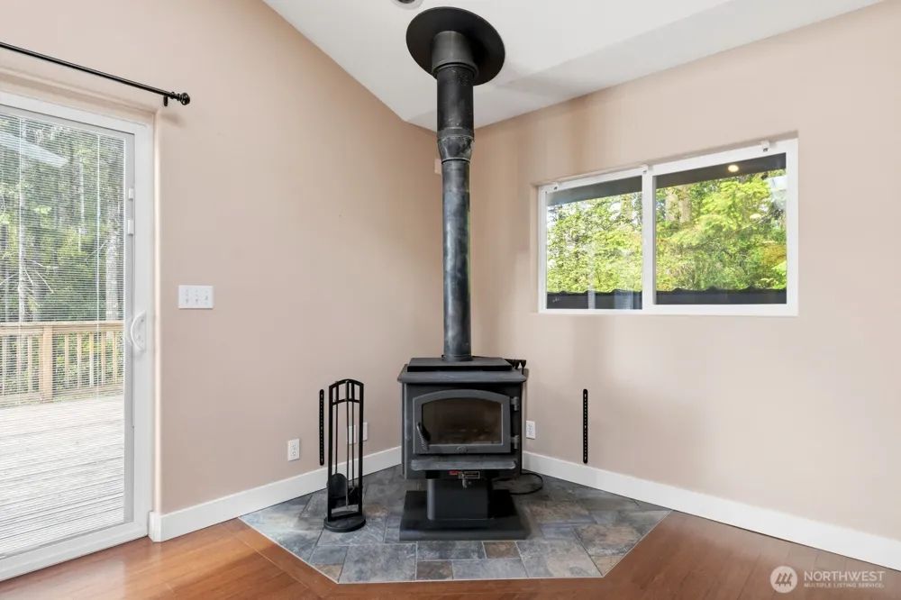 871 NE LARSON BLVD Belfair, WA 98528