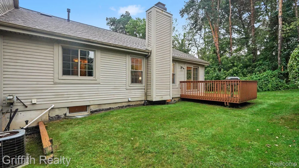 204 Texknoll Court Brighton City, MI 48116