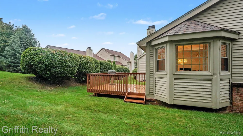 204 Texknoll Court Brighton City, MI 48116