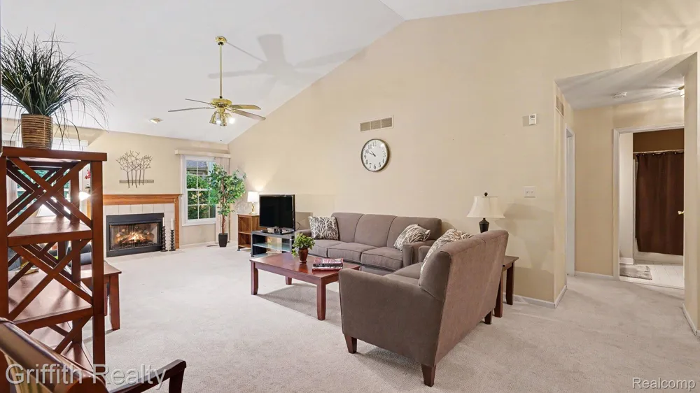 204 Texknoll Court Brighton City, MI 48116