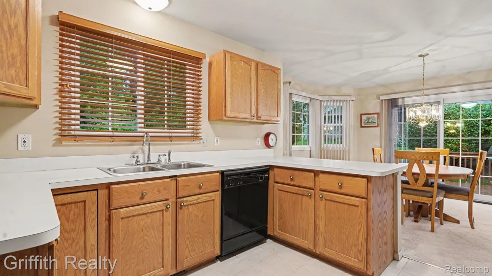 204 Texknoll Court Brighton City, MI 48116
