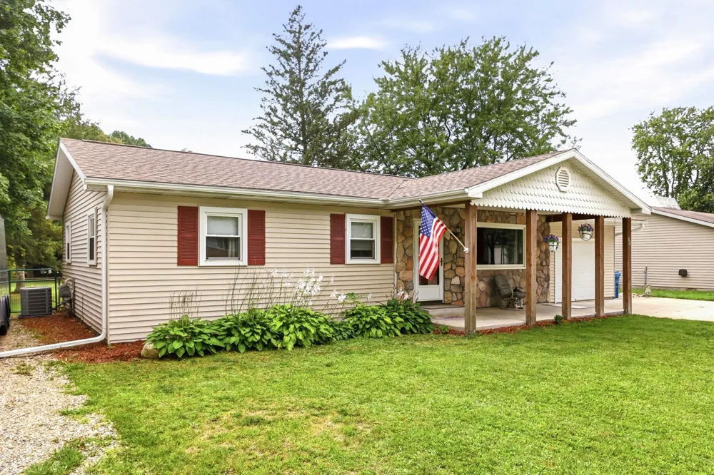 721 Richard Street Vassar City, MI 48768