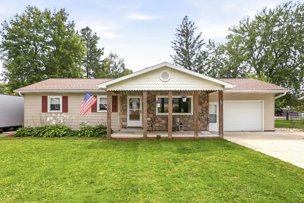 721 Richard Street Vassar City, MI 48768