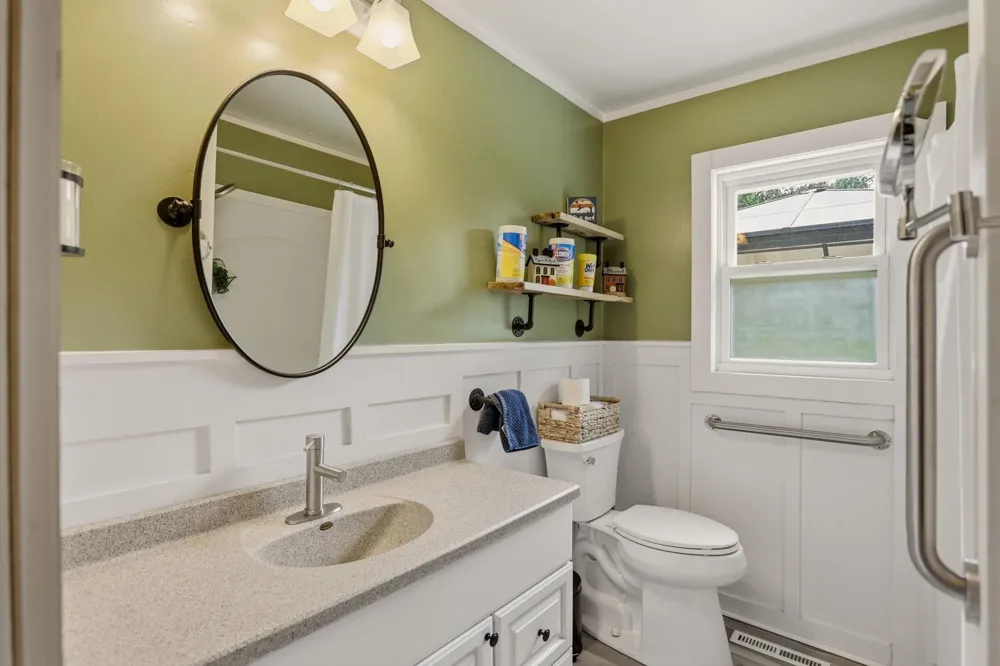 721 Richard Street Vassar City, MI 48768