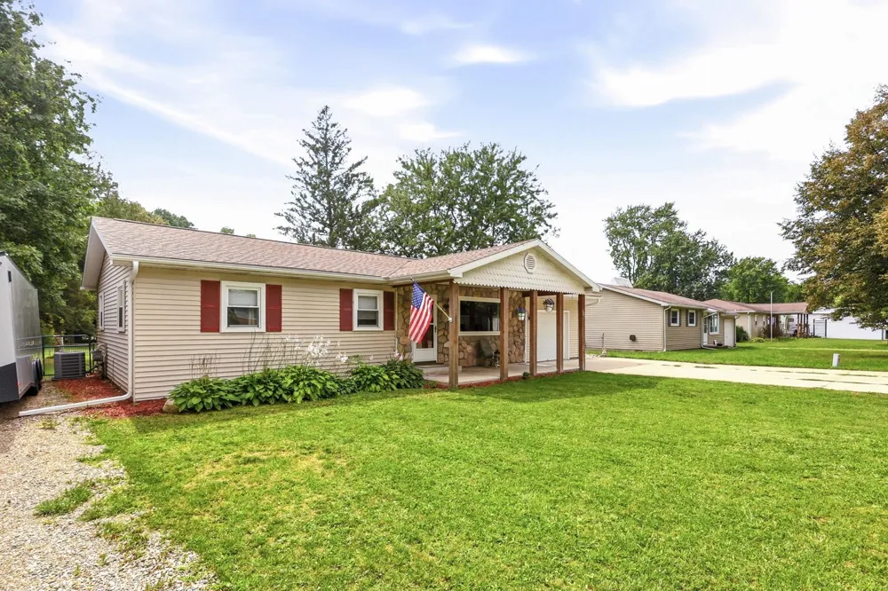 721 Richard Street Vassar City, MI 48768