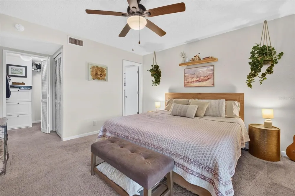 1602 HAMMOCK PINE BOULEVARD #1602 Clearwater, FL 33761