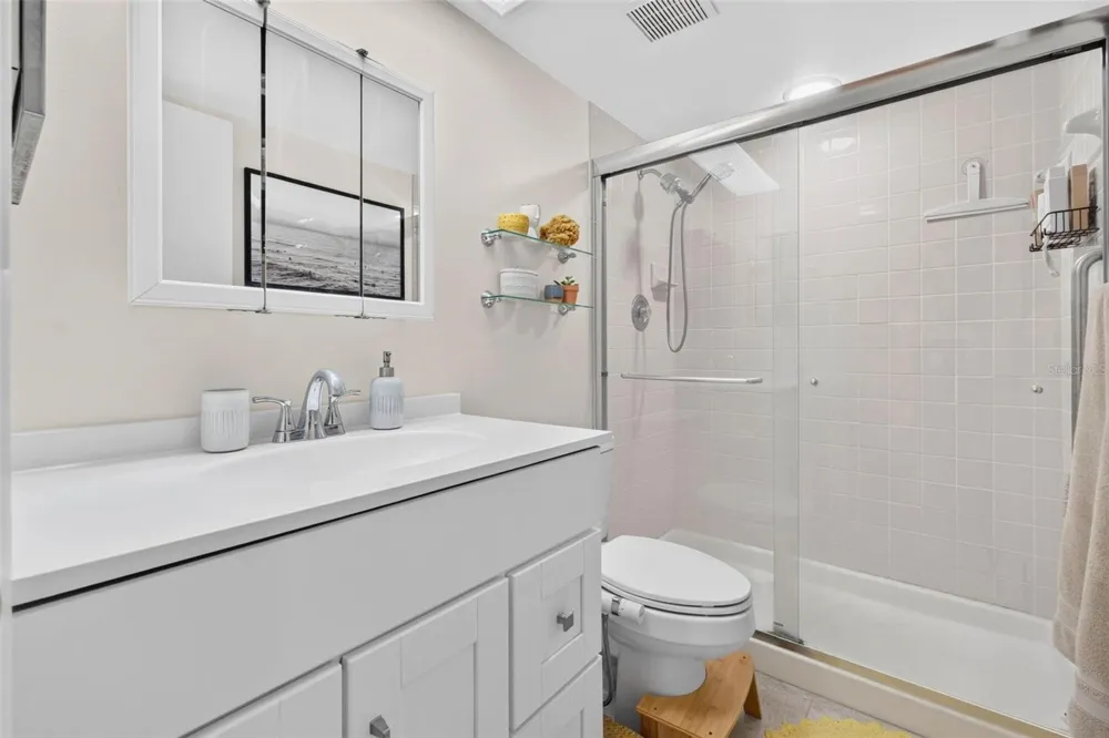 1602 HAMMOCK PINE BOULEVARD #1602 Clearwater, FL 33761