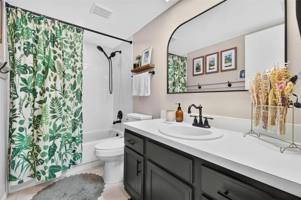 1602 HAMMOCK PINE BOULEVARD #1602 Clearwater, FL 33761
